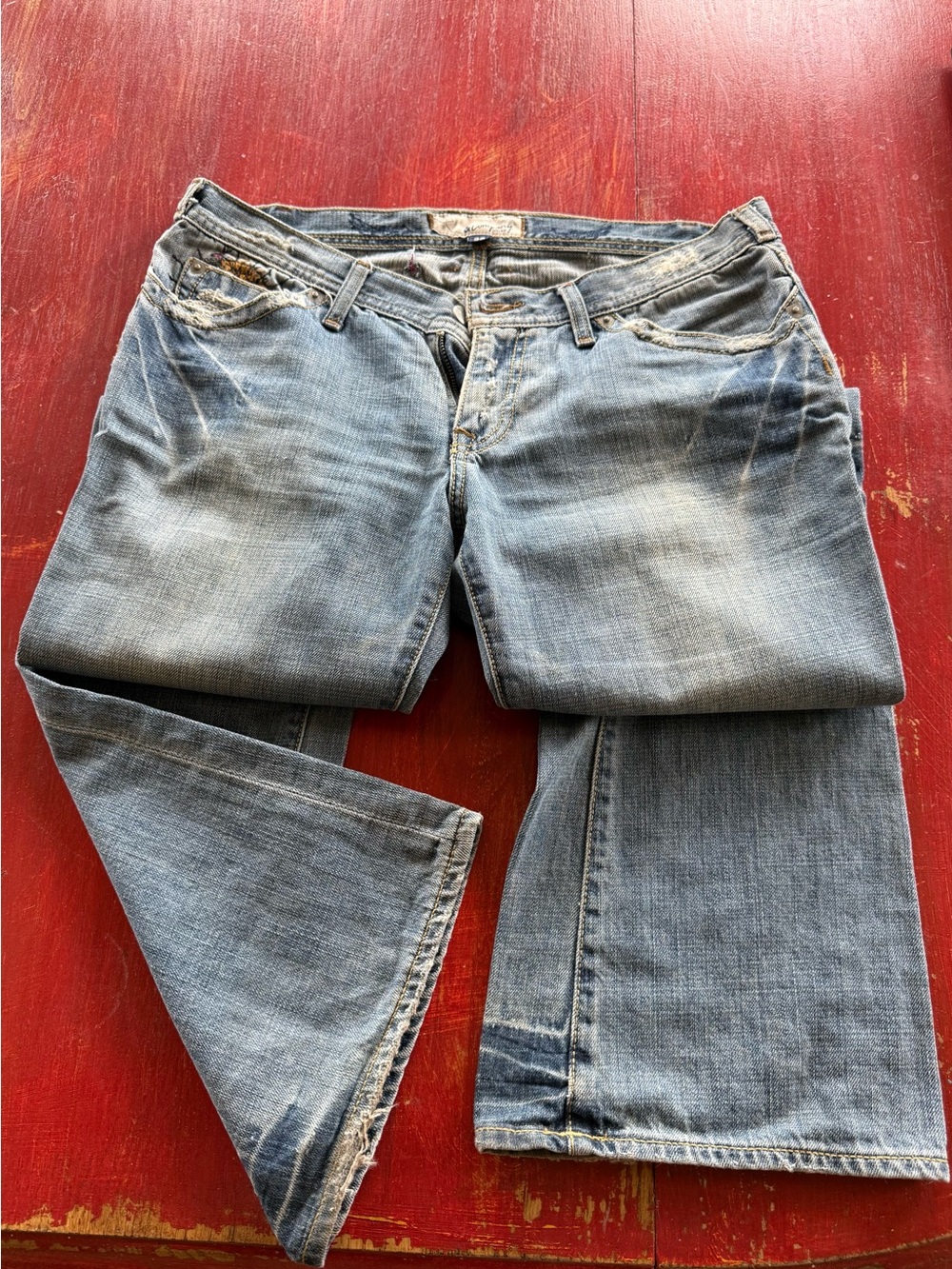 Women's Faded Light Blue Straight-Leg Jeans